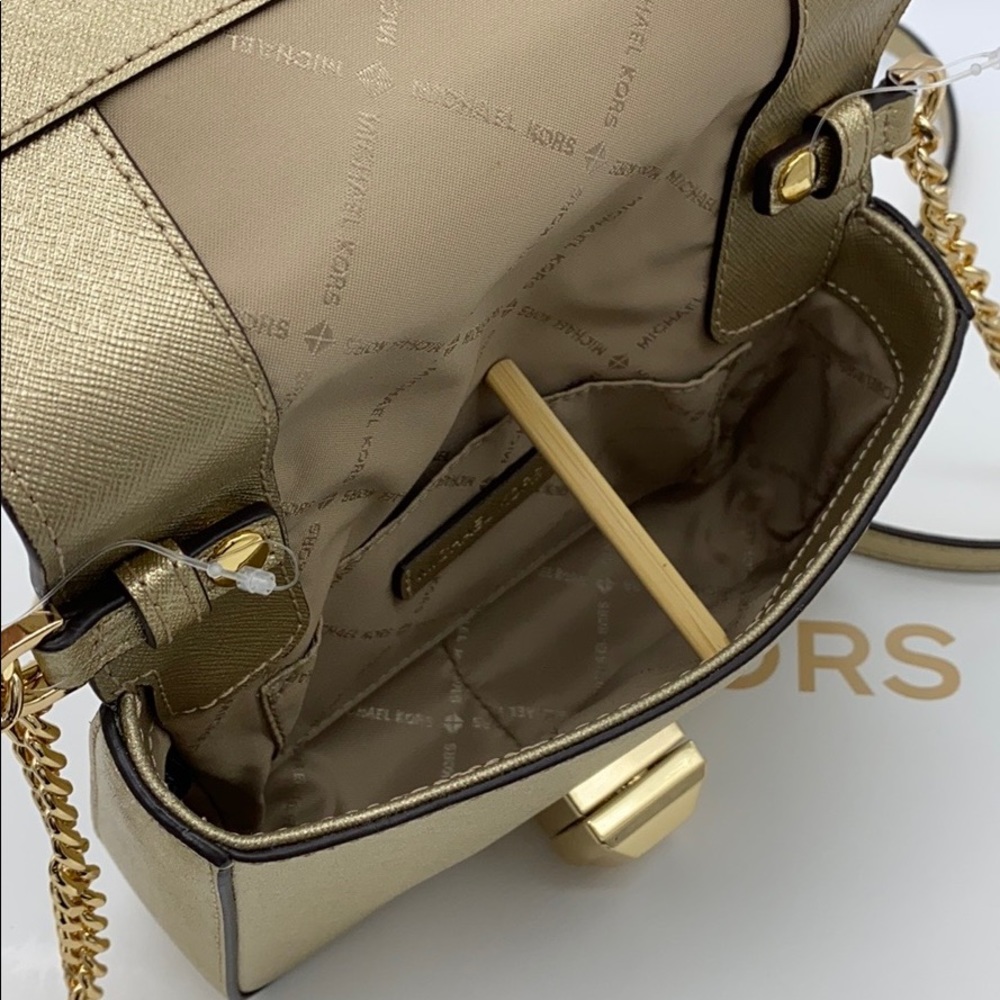 MICHAEL KORS LUNA SMALL CLUTCH XBODY PALE GOLD - Picture 10 of 14